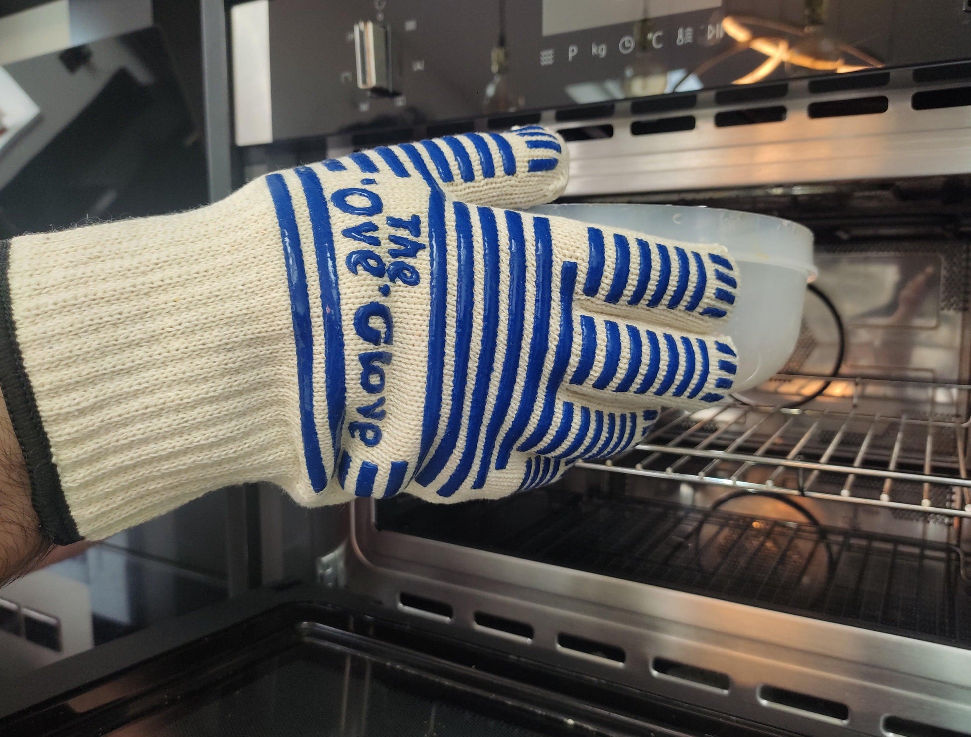 The Ove Glove Oven Mittens Heat Resistant Kitchen Microwave Handling Hot Surface Baking Grilling BBQ Cooking Fireplace Gloves - Fabulous Corner