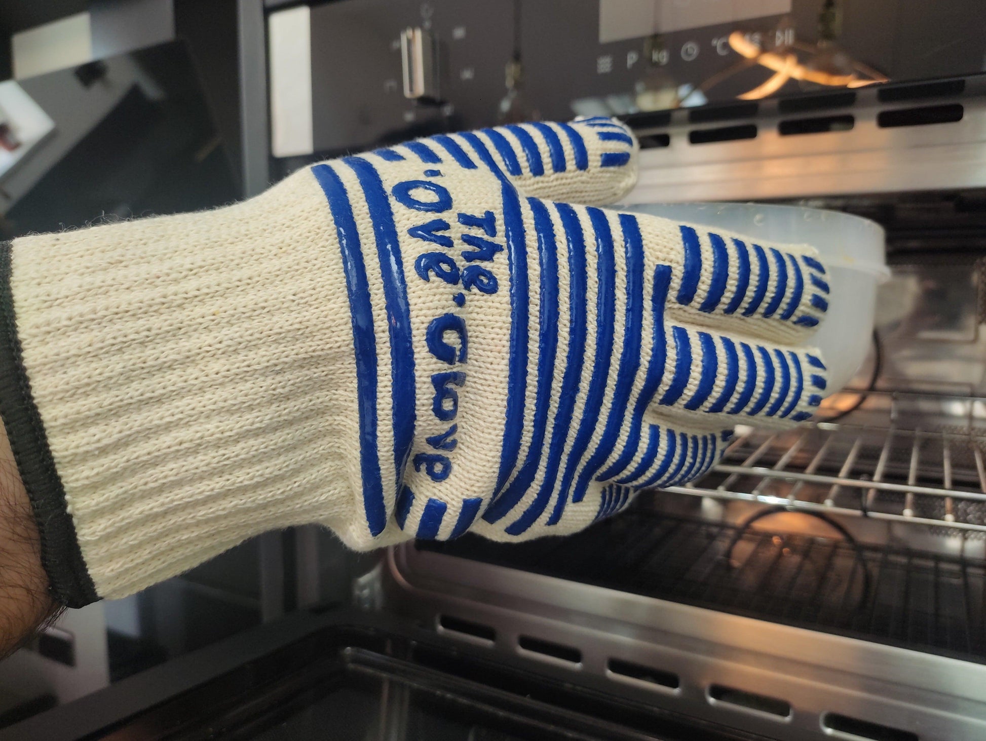 The Ove Glove Oven Mittens Heat Resistant Kitchen Microwave Handling Hot Surface Baking Grilling BBQ Cooking Fireplace Gloves - Fabulous Corner